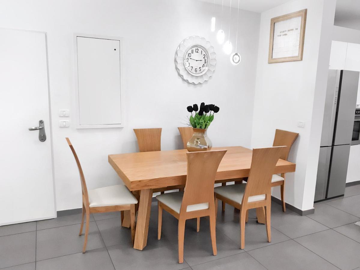 Beach Suite Israel- Private Jacuzzi Garden Suite & Gym, 3 Min Walk To Beach ביץ סוייט ישראל- ג'קוזי פרטי בגינה 3 דקות הליכה לים וחדר כושר Ashkelon Esterno foto