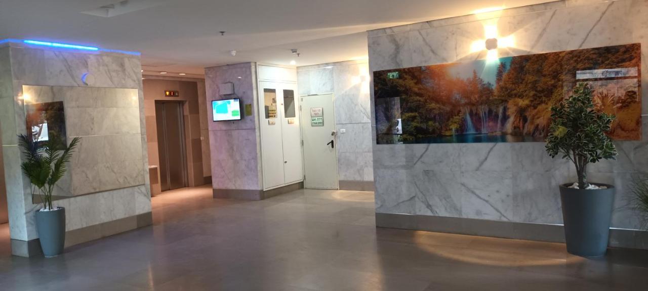 Beach Suite Israel- Private Jacuzzi Garden Suite & Gym, 3 Min Walk To Beach ביץ סוייט ישראל- ג'קוזי פרטי בגינה 3 דקות הליכה לים וחדר כושר Ashkelon Esterno foto