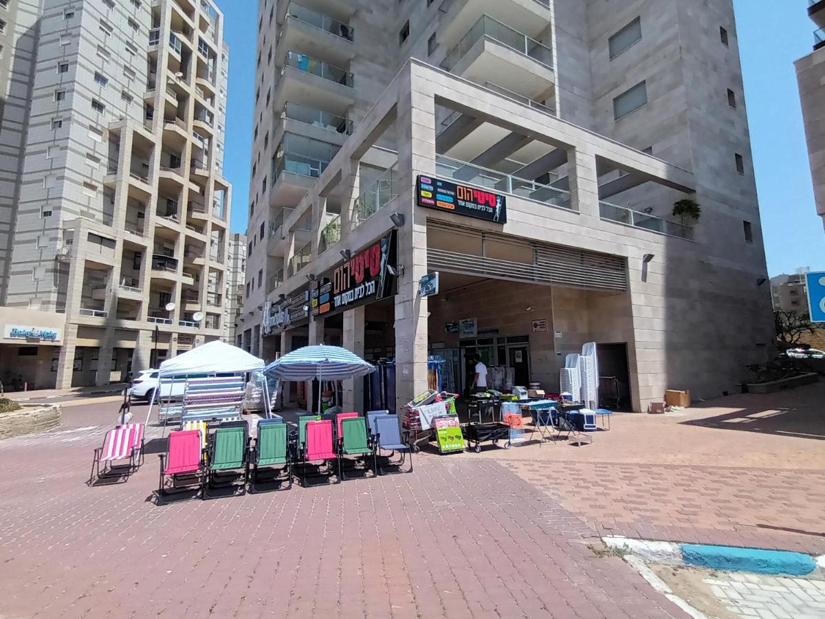 Beach Suite Israel- Private Jacuzzi Garden Suite & Gym, 3 Min Walk To Beach ביץ סוייט ישראל- ג'קוזי פרטי בגינה 3 דקות הליכה לים וחדר כושר Ashkelon Esterno foto